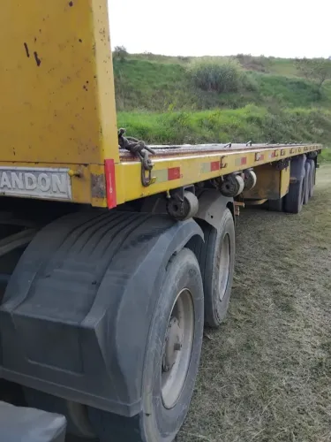 Carreta Randon Bobineira 2005