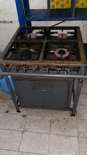 Fogão industrial 4 bocas forno funciona