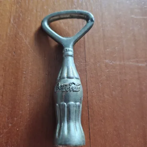 Abridor antigo Coca Cola de metal