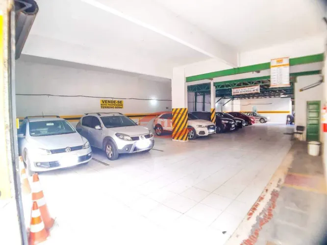 Amplo galpão na Rua Guajajaras, Barro preto, BH