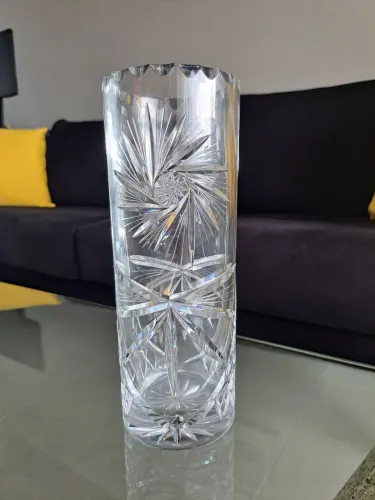 Vaso de cristal antigo com 25cm de altura, lindíssimo!