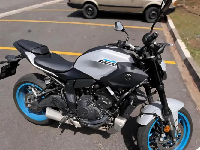 Oportunidade de ter uma YAMAHA MT-07