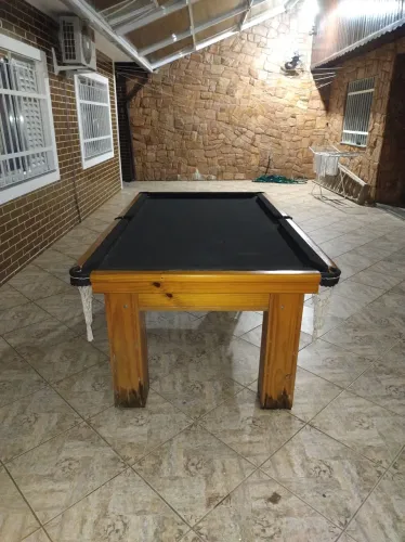 Mesa de sinuca + kit bola e tacos