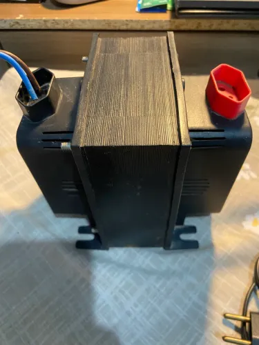 Autotransformador Universal 4000VA KF PRO - Perfeito Estado (Com Acessórios)