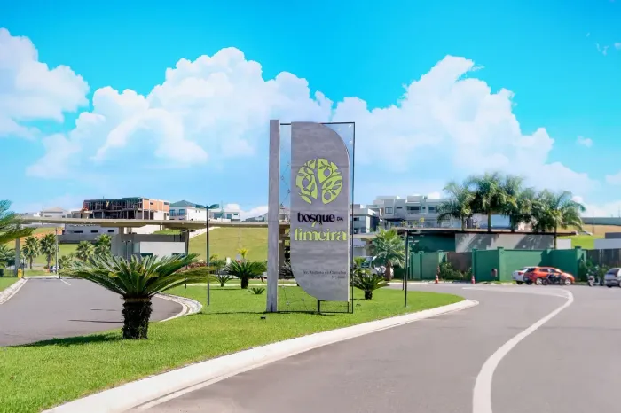 Lote a venda com 420,38 m² no Condomínio Bosque da Limeira - Resende/RJ