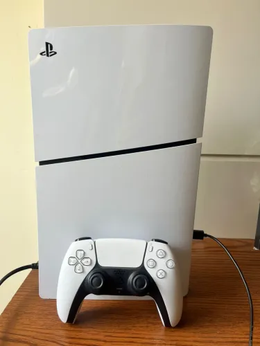 PS5 Semi Novo em Perfeito Estado