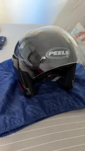Capacete Peels