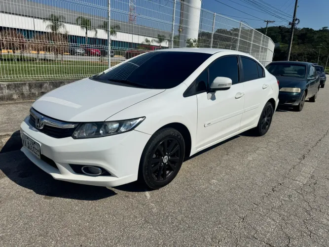 Honda Civic Sedan LXR 2.0 Flexone 16V Aut. 4P 2014