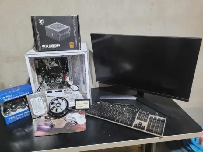 Fonte 650 80plus /Gabinete/Mouse/Teclado RGB/Cooler/Controle ps4/Memória ram ddr4 2×8 16gb