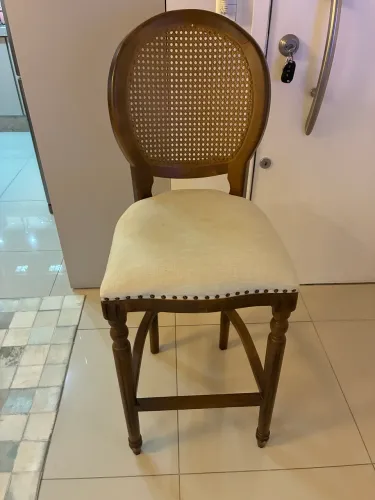 Banqueta alta clássica 