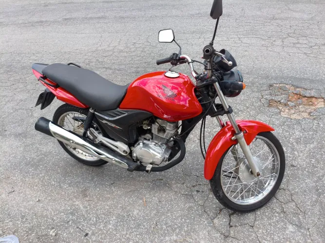 Fan 150 2012 , pego motos na troca 