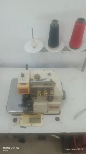 Máquina costura overloque industrial