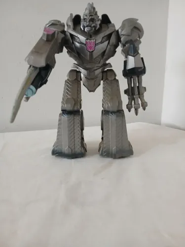 Boneco transformers