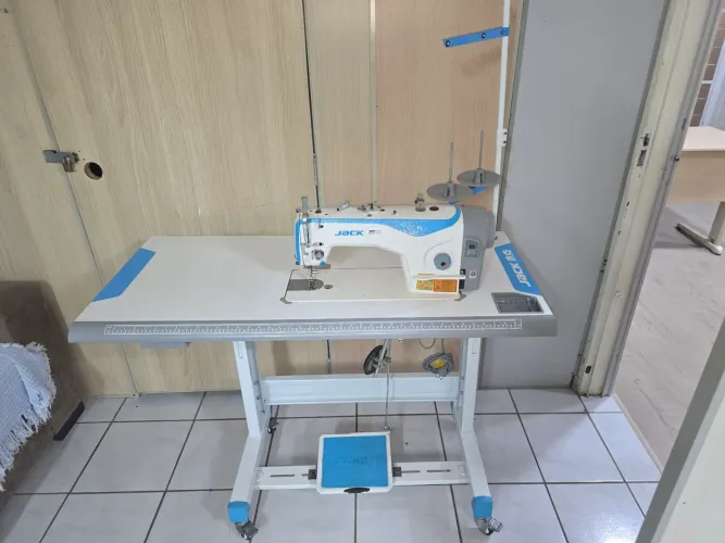 Maquina de costura industrial