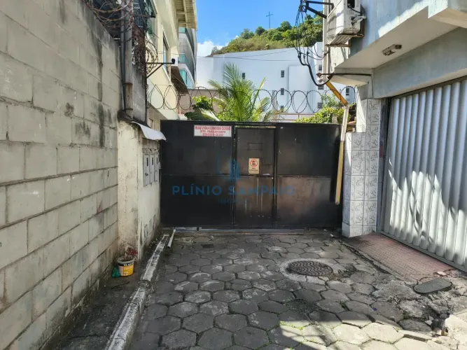 Sobrado para aluguel possui 120 metros quadrados com 3 quartos em Praia do Canto - Vitória
