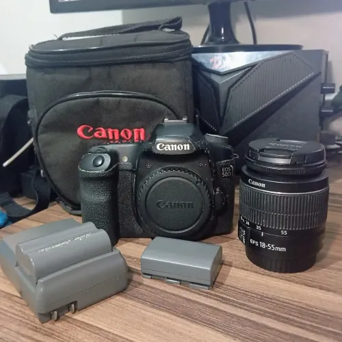 Canon 50D + 2 Baterias + Bag + 2 Baterias + (18-55mm)