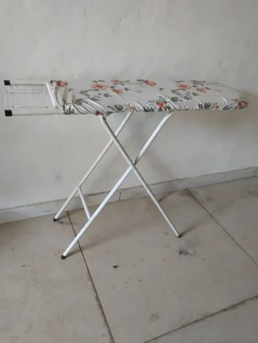 ENTREGO, tábua de passar roupa ?