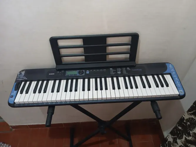 Casio CT-S300 - Teclado usado e conservação excelente