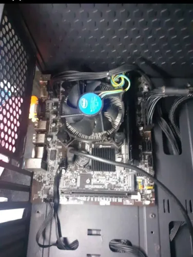 kit Intel i5 9400f mais 8 GB de ram