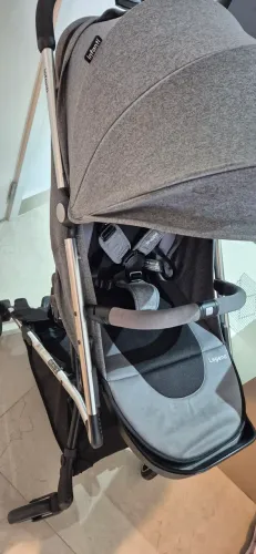 Carrinho de bebe dobrável