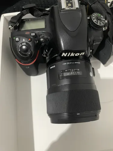 Câmera Nikon D750 + Lentes e Flash 