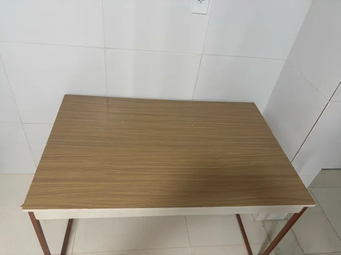 Mesa simples para cozinha