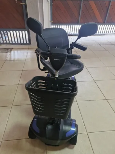  Scooter Médica, Elétrica, Dobrável, até 136kg LB Dellamed