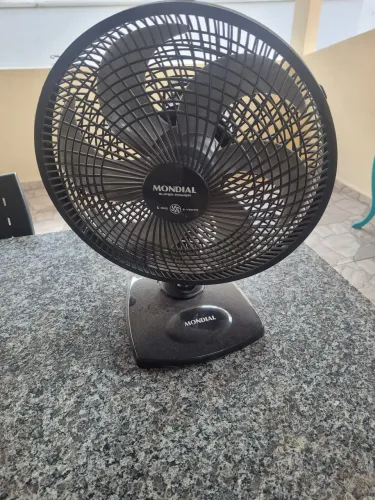 Ventilador de Mesa Mondial Super Power 40 6 pás