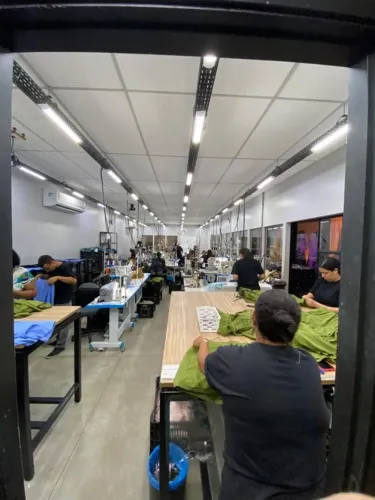 VAGA PARA COSTUREIRA(O) COM EXPERIÊNCIA 