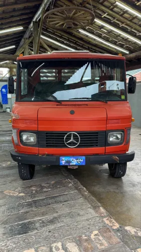 MB 608 carroceria