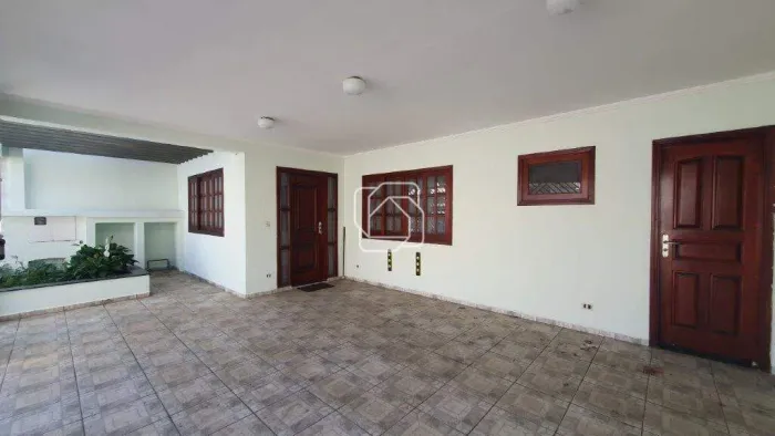 Casa em Itu para aluguel Centro - SP | 3 quartos Área total 250,00 m² - R$ 4.075,59