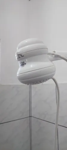 Chuveiro elétrico usado