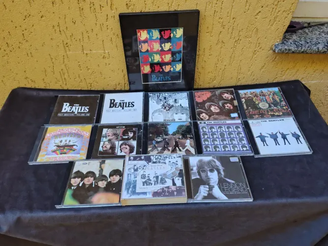 Coleção de CDs The Beatles + John Lennon (14 Itens) + Quadro Pop Art de Brinde