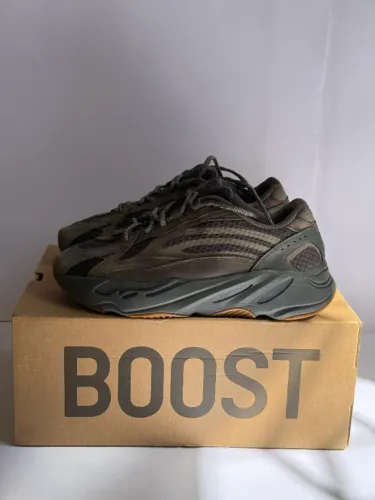 Yeezy 700 V2 Geode