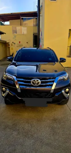 Toyota Hilux SW4 SRX 4X4 2.8 TDI 16V Dies. Aut. 2017