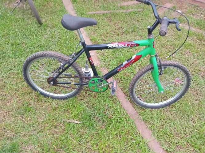 Vendo uma bicicleta infantil pra meninos 