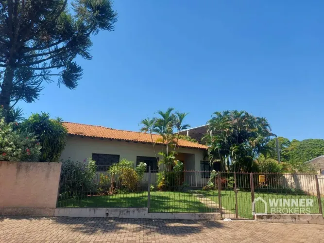 Casa com 4 dormitórios à venda, 480 m² por R$ 3.110.000,00 - Jardim Aeroporto - Paranavaí/