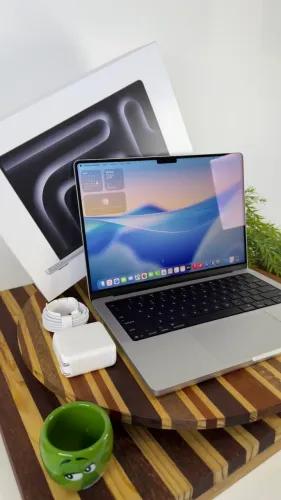 MacBook PRO M5 24gb 1tb com caixa *597*