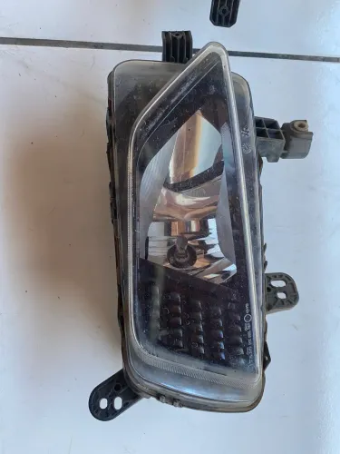 Vendo par de farol de milha do polo 2019 diante