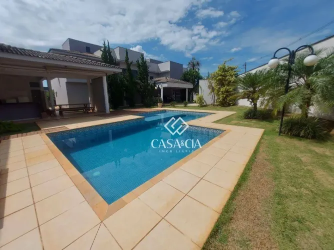 CASA DE ALTO PADRAO 6 SUITES (condomínio fechado)