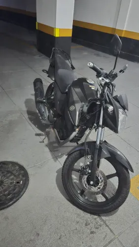 Yamaha Fazer 150 *sem detalhes*