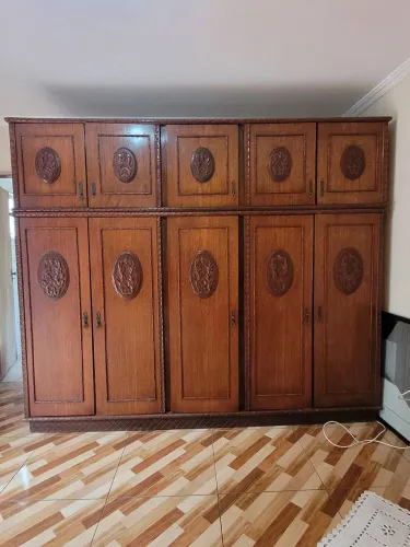 Guarda roupa de casal de madeira