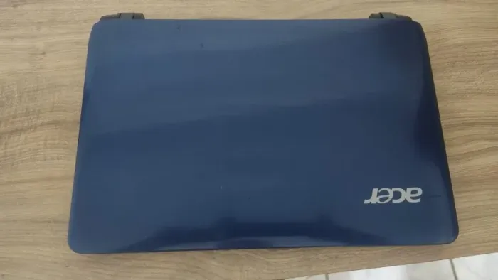 Netbook Acer aspire 1410 com processador celeron 743@1.30ghz, HD320GB, 4GB de memória