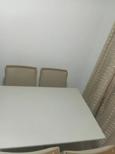 Vendo mesa com 4 cadeiras usada em perfeito estado