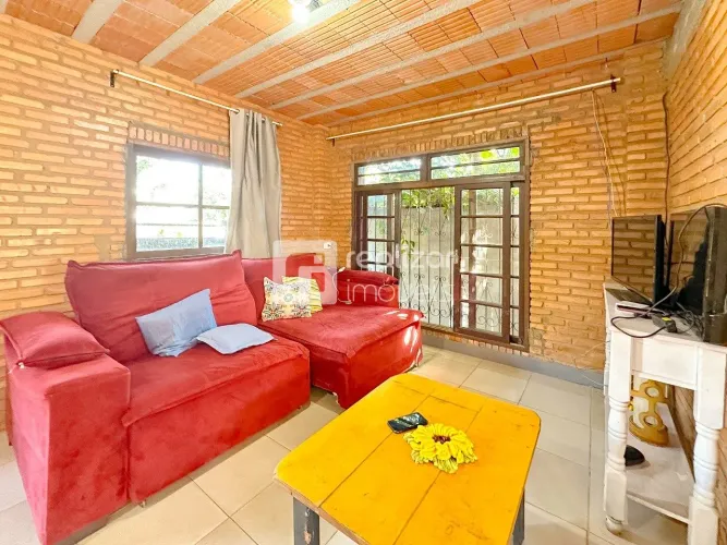 Casa 2 qaurtos no bairro Rio Vermelho - Florianópolis