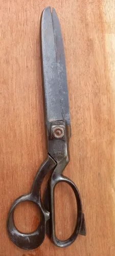 Tesoura antiga