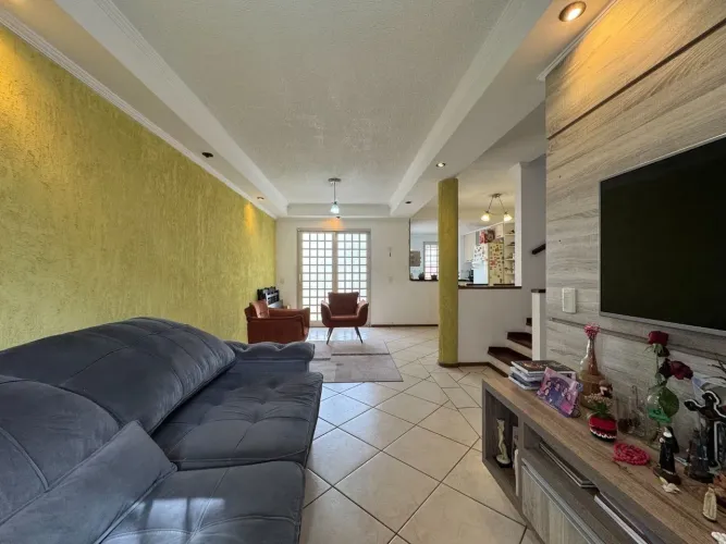 Casa à venda em Sumaré-SP, Parque Villa Flores: 3 quartos, 1 suíte, 2 salas, 3 banheiros,