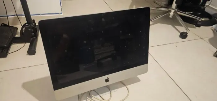 iMac 21,5" A1311 - Para Conserto ou Retirada de Peças