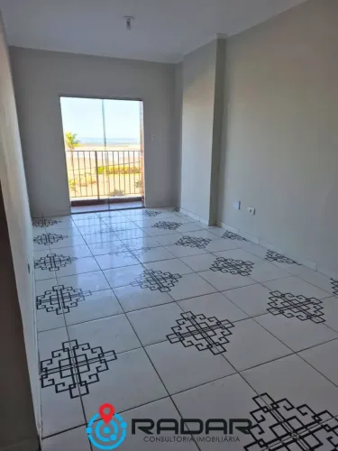 Imóvel para alugar com 75m² e 02 dormitórios na Vila Tupi em Praia Grande/SP.