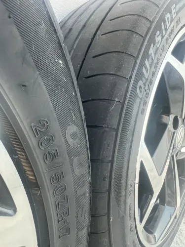 Rodas aro 17 já com pneus 205 50 R17